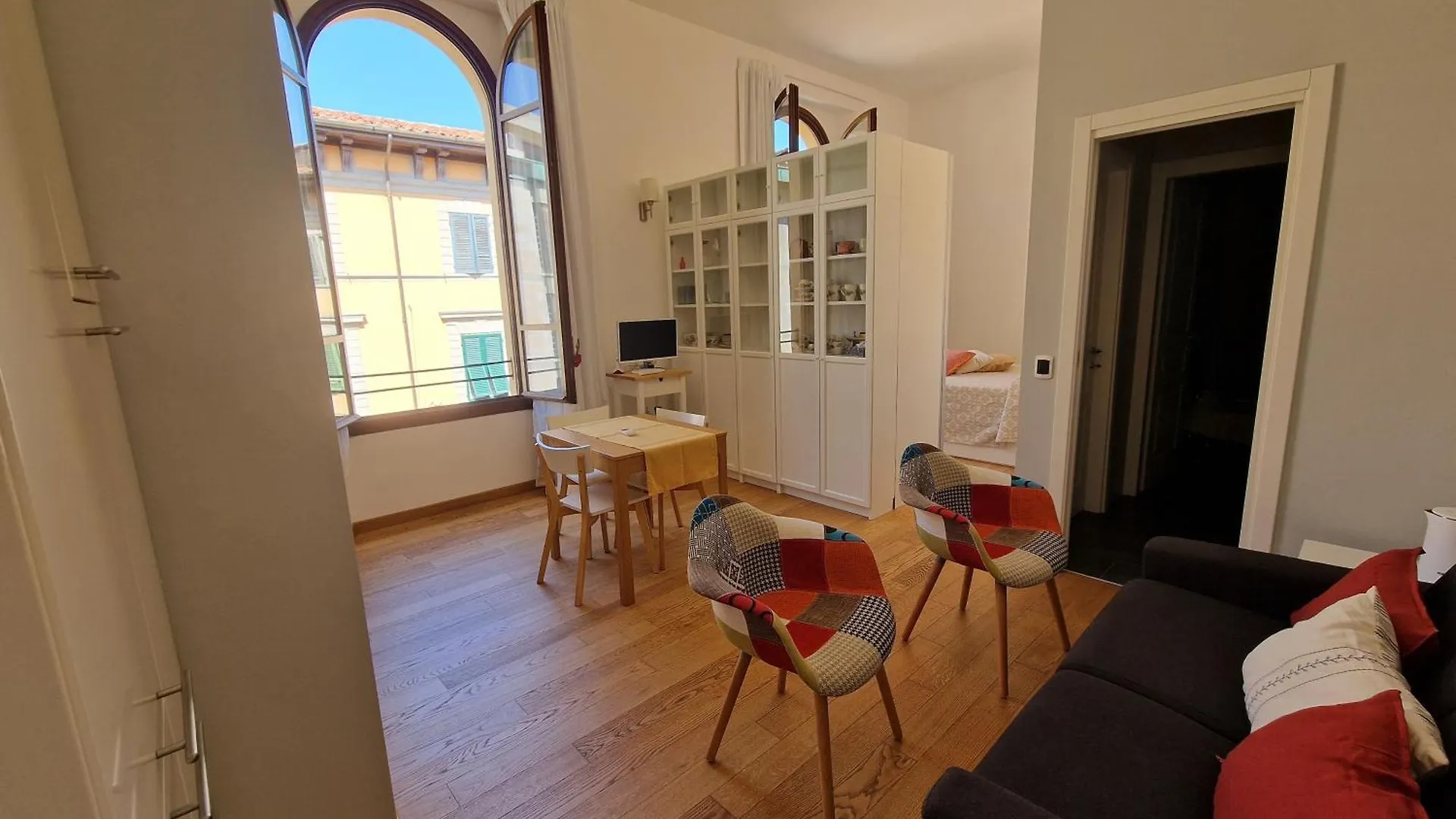 Five Roses Studio Flat Pisa Apartment