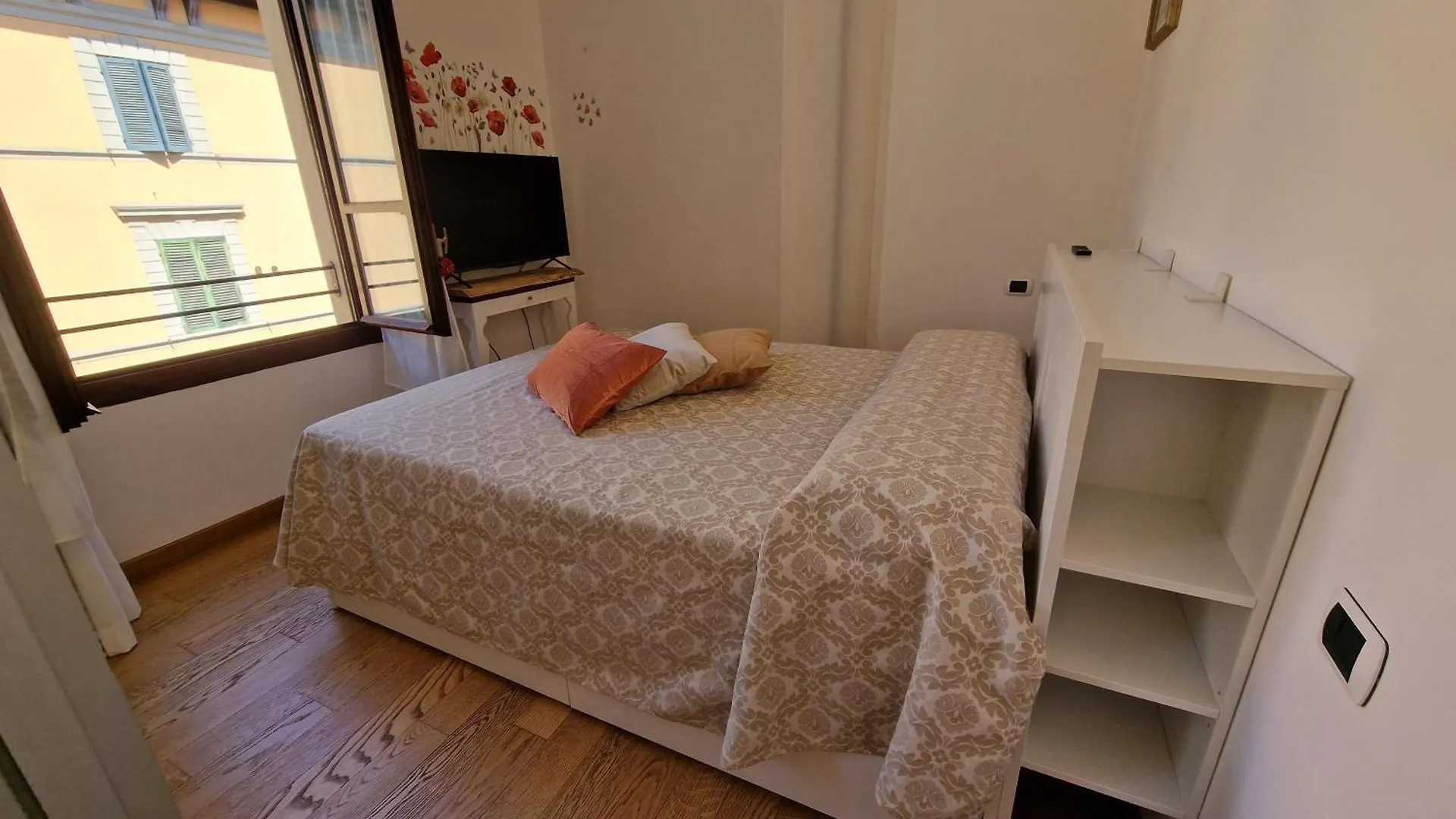 Five Roses Studio Flat Pisa Italy